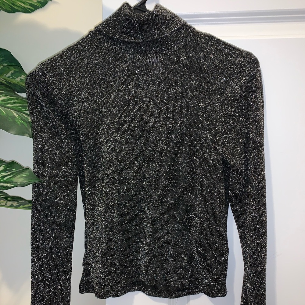 Shining Black Cropped Long Sleeve